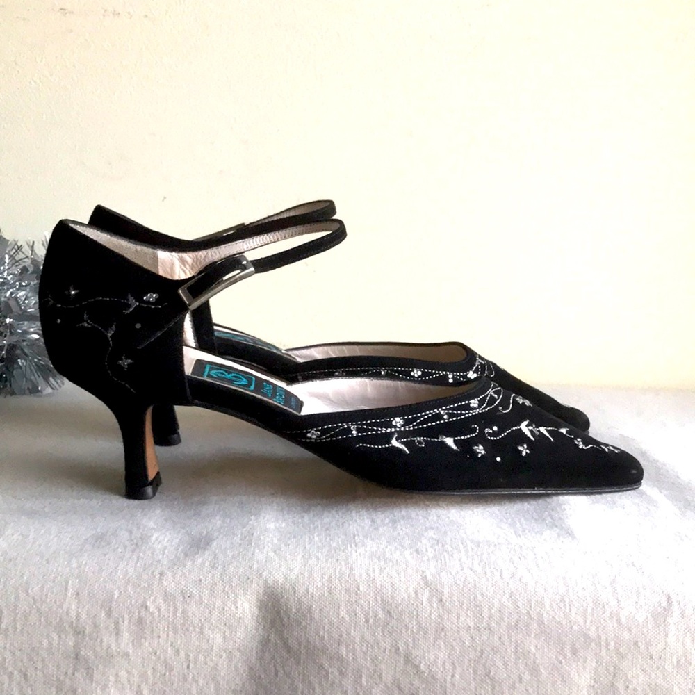 Jane Brown London sz38.5 ankle strap Holiday party pump black suede embellished